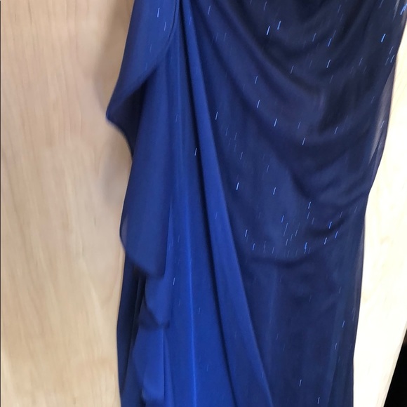 Dress - Picture 7 of 7